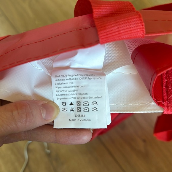 NEW Lululemon Large Reusable Shopping Bags - Motivational Messages - Red & White - Picture 8 of 8
